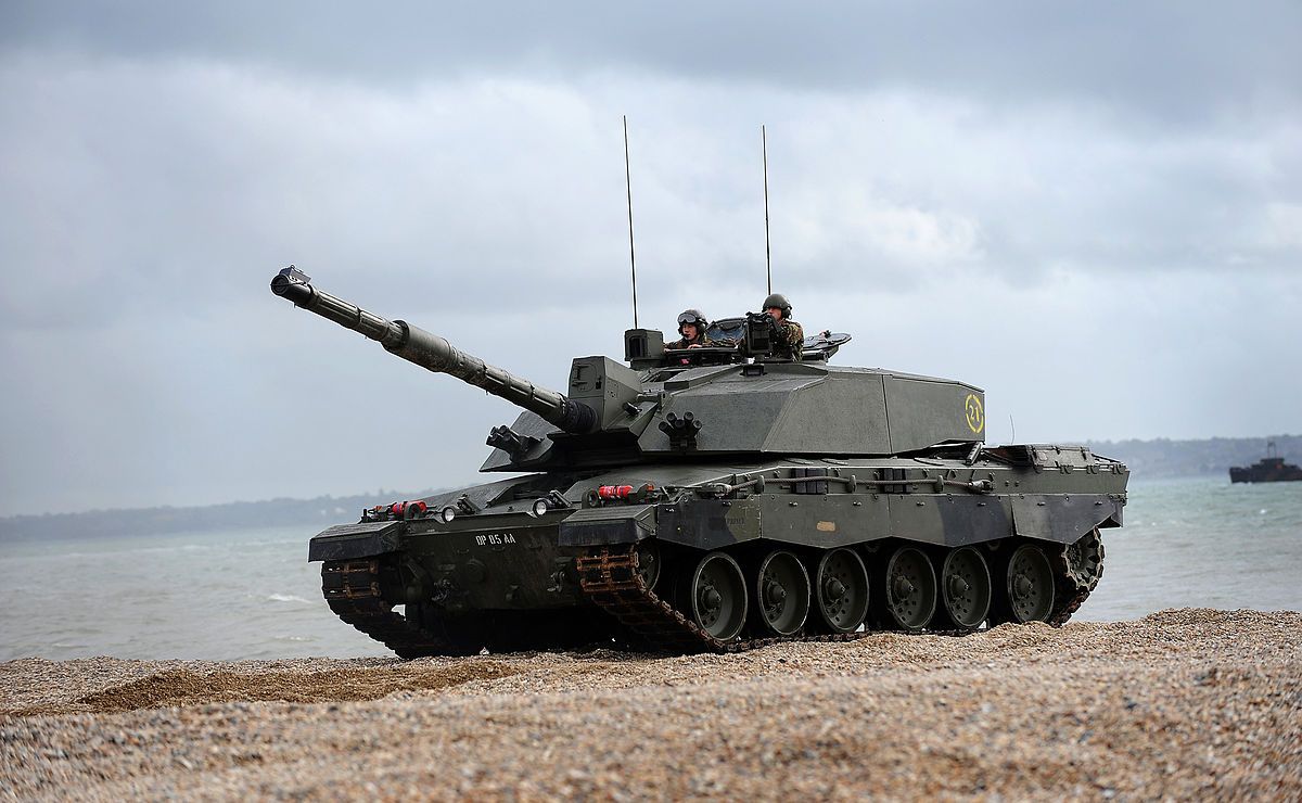 Велика Британія уточнила терміни доставки в Україну танків Challenger 2 