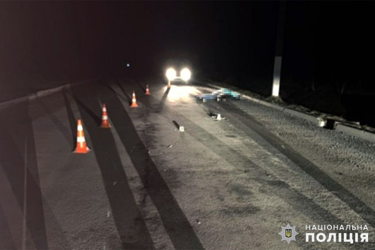 П'яний водій мікроавтобуса на смерть збив мешканця Хмельниччини і втік