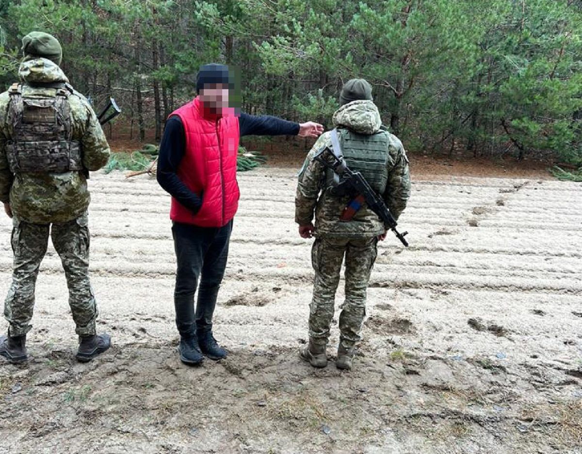 Волинський суд оштрафував росіянина за перетин кордону на надувному матраці