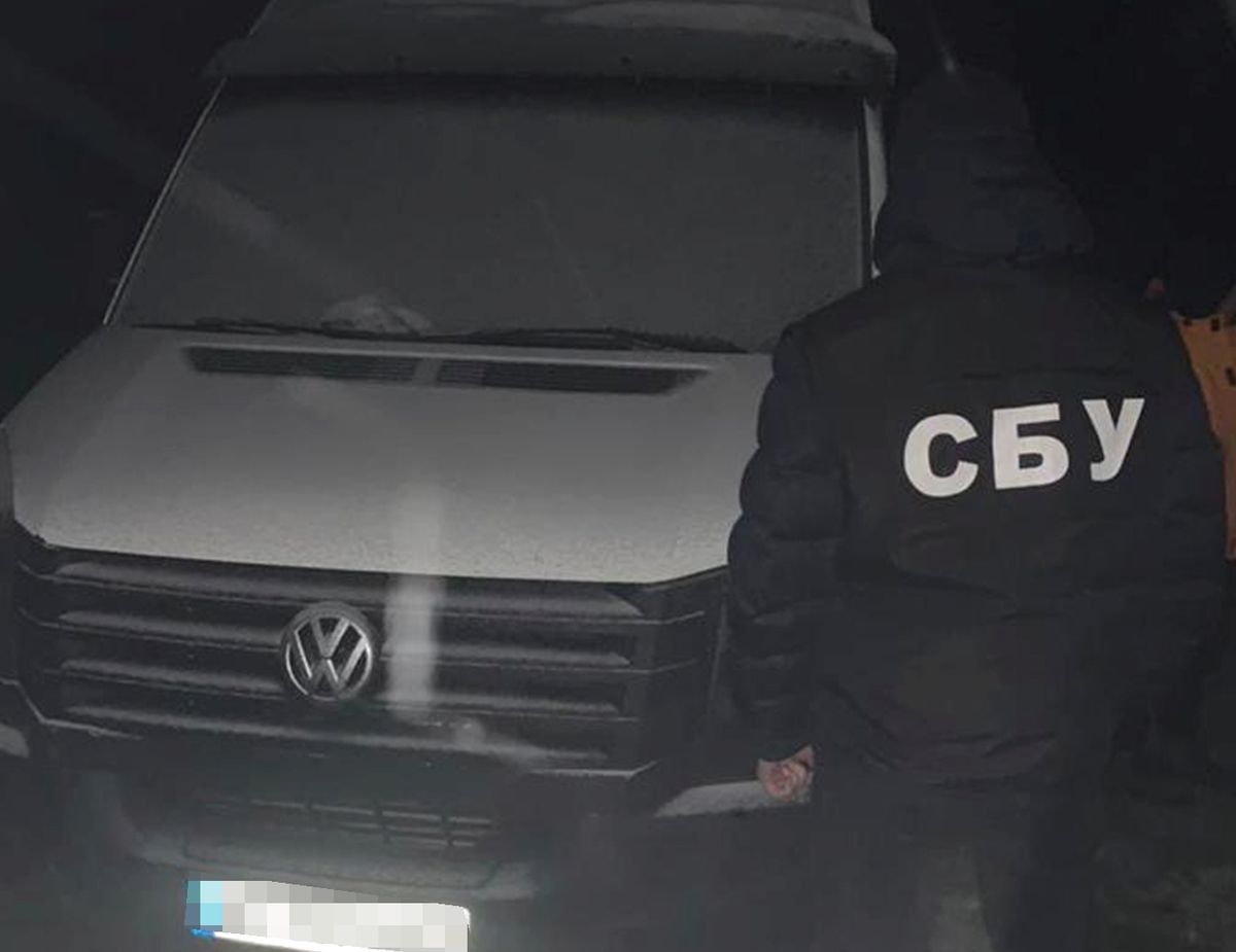 У переправників ухилянтів із Прикарпаття вилучили п'ять автомобілів