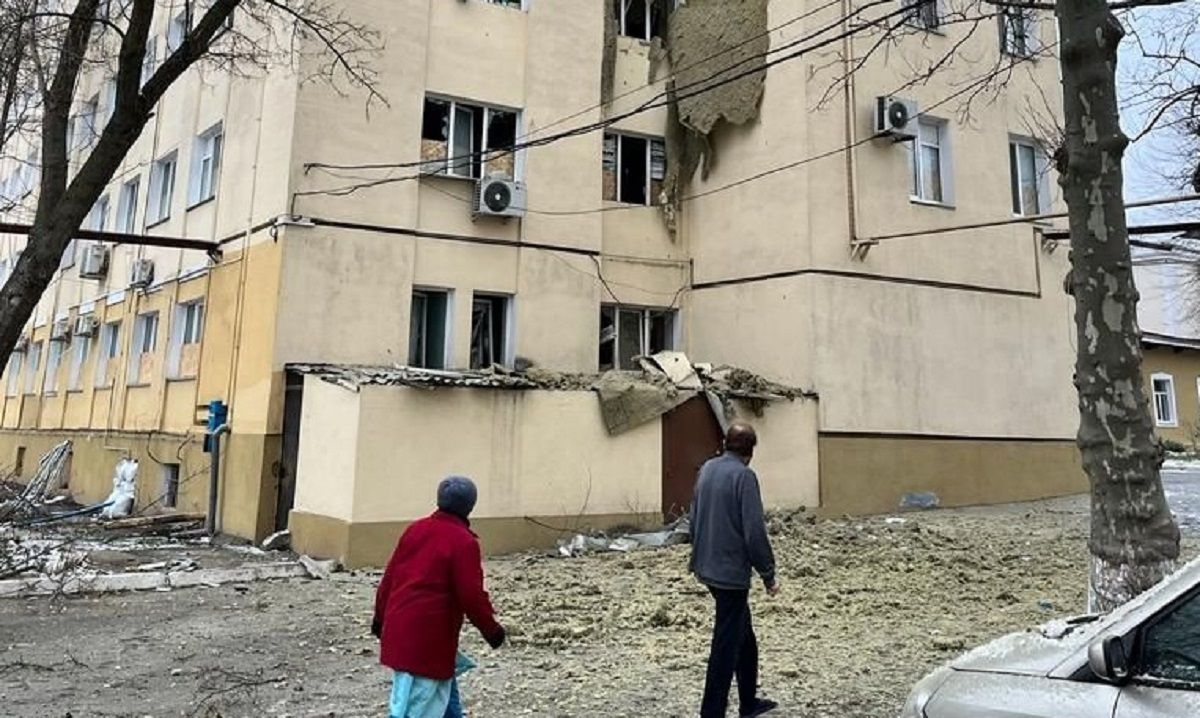 Росія масовано обстріляла Херсон із артилерії, є загиблі і поранені