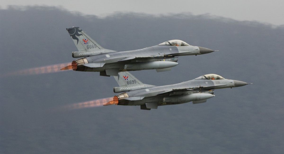 США не заборонятимуть союзникам передавати Україні винищувачі F-16, – CNN