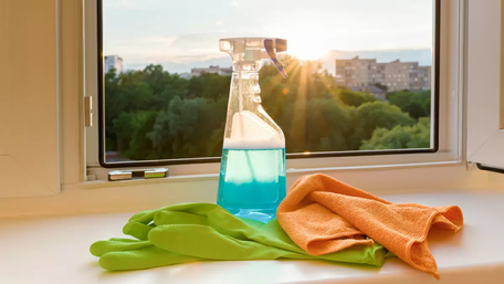 Як ефективно відмити скотч із вікон: перевірені способи
