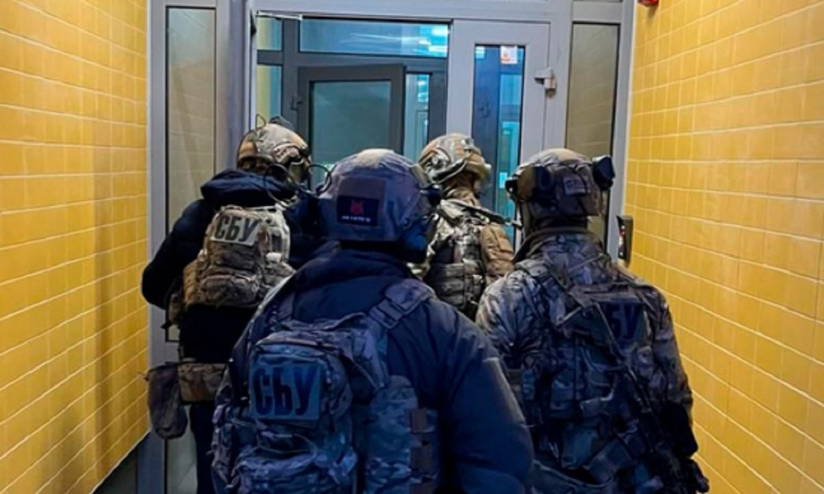 Керівництво Сумської ОВА викрили на розкраданні грошей