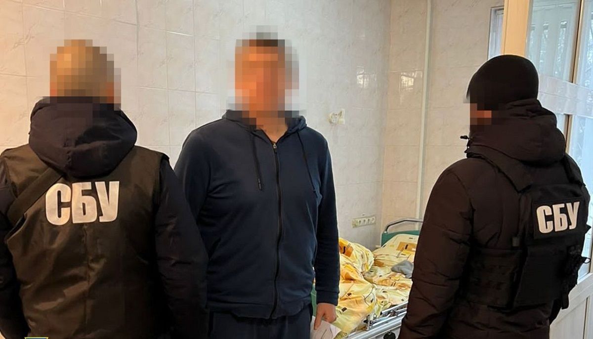Екс-голові Херсонської ОВА вручили підозру у привласненні автомобіля