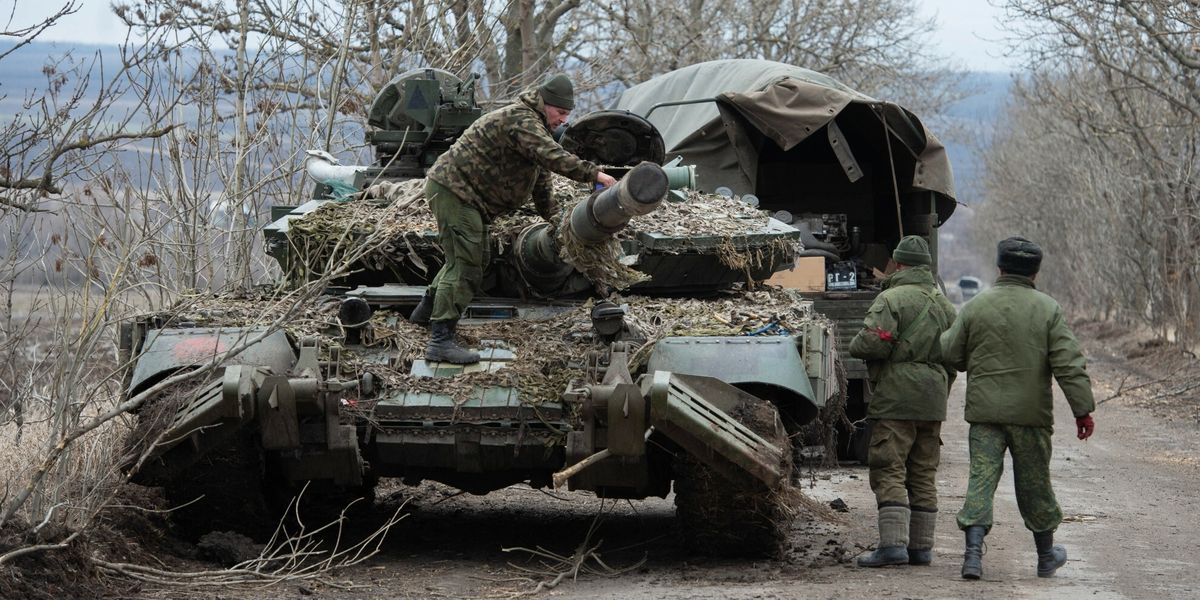 Російські війська перегруповуються для наступу на п'ятьох напрямках