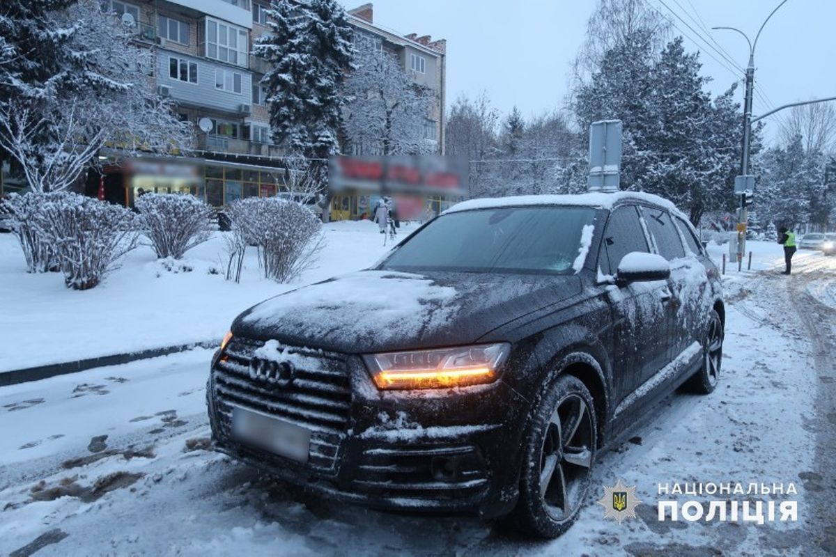 20-річний водій позашляховика збив двох пішоходів у Чернівцях