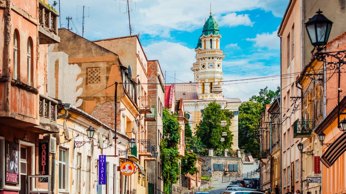 Аналітики розповіли, де на заході України найдешевше купити квартиру