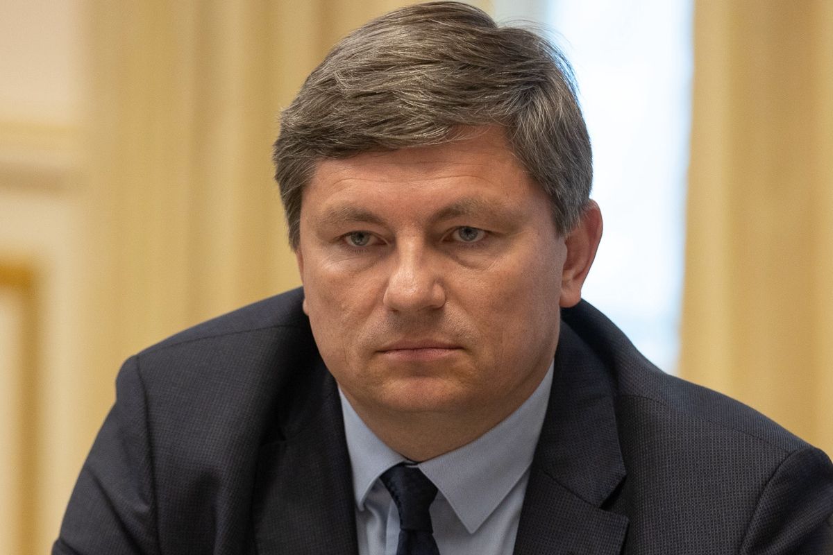 Нардеп від «ЄС» викинув обвинувальний акт і втік від НАБУ та САП