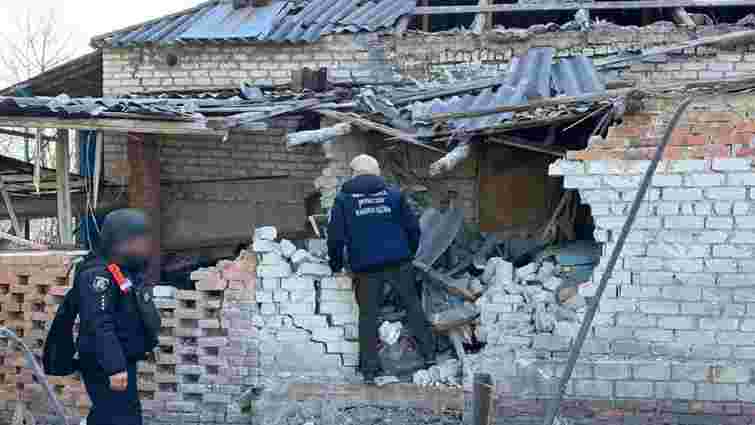 Росіяни обстріляли житлові будинки на Харківщині, двоє людей загинули