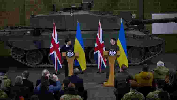 Україна і Велика Британія погодили постачання далекобійної зброї