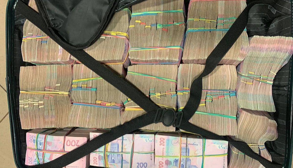На Львівщині викрили схему легалізації грошей, викрадених на окупованих територіях