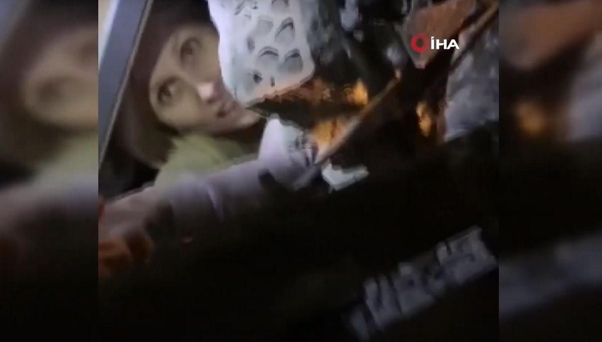 Українку з чотирирічною дитиною врятували з-під завалів у Туреччині