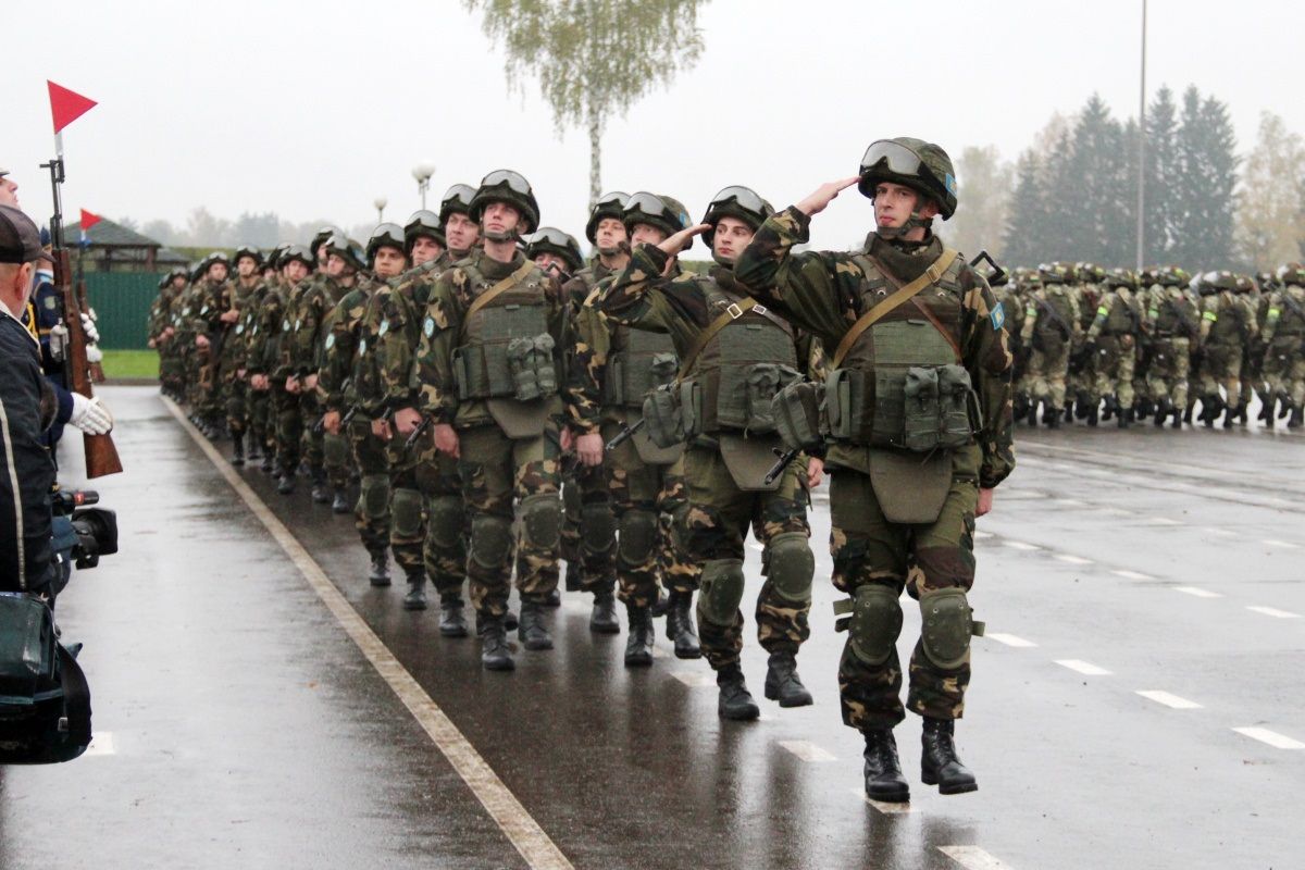 Білорусь збудує новий полігон та військове містечко біля кордону з Україною