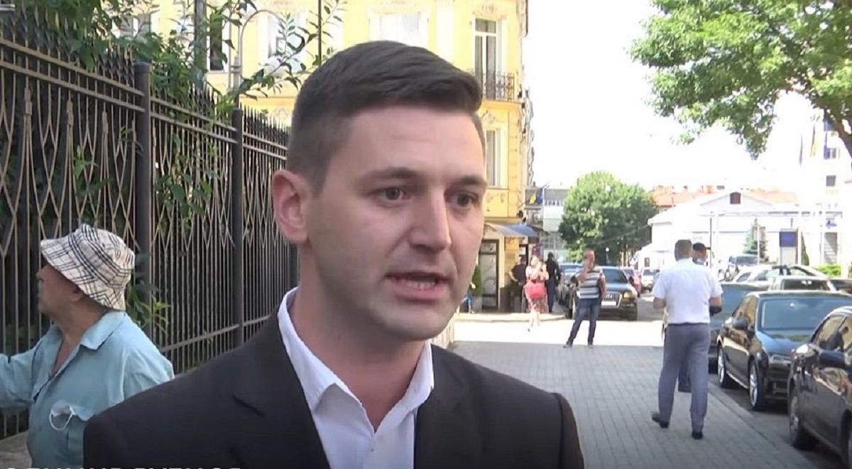 Затриманого п’яним за кермом львівського прокурора звільнили з роботи