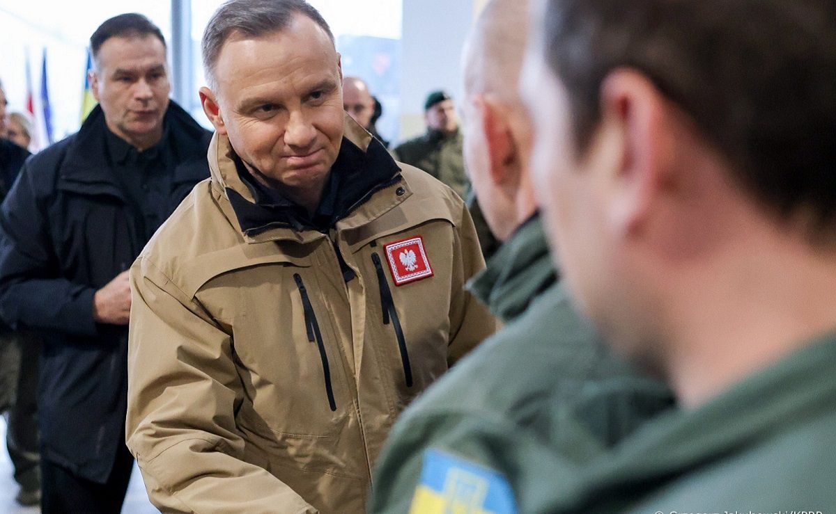 Президент Польщі відвідав українських танкістів на військових навчаннях