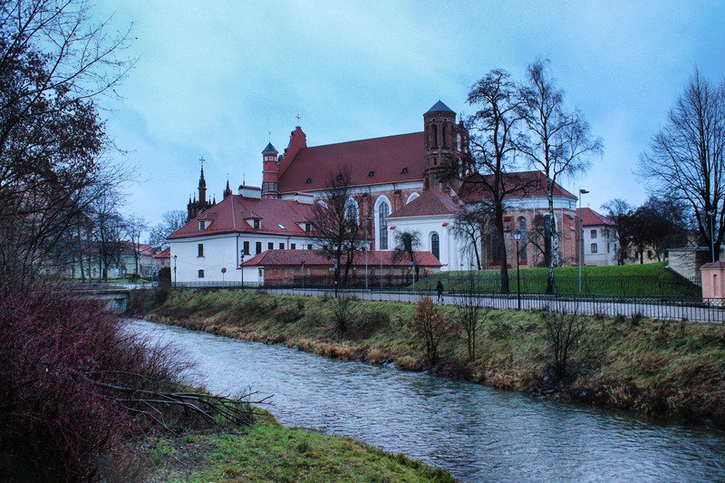 Бернардинський монастир та два костели: Святої Анни та Франциска Ассизького