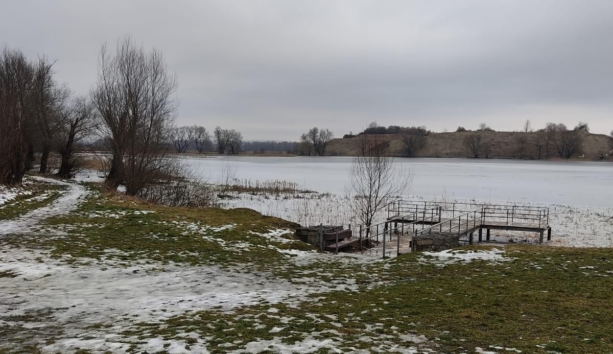 Двоє підлітків провалилися під кригу на міському озері в Жидачеві