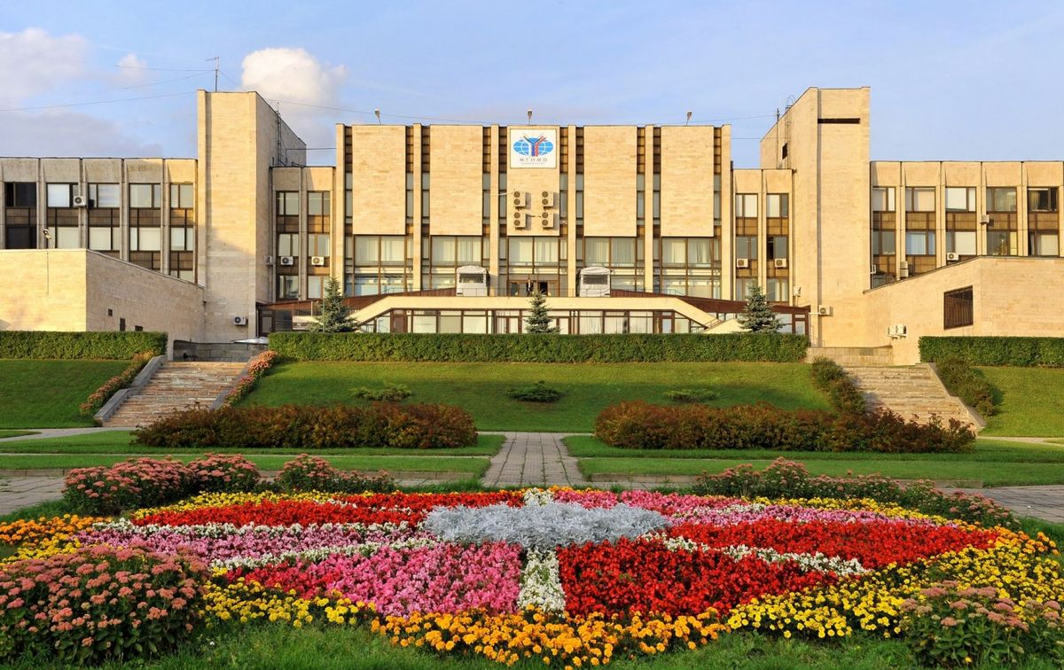 МЗС Польщі звільнило всіх випускників Московського інституту міжнародних відносин