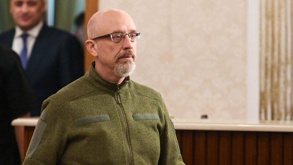 Зеленський вирішив залишити Резнікова на посаді міністра оборони