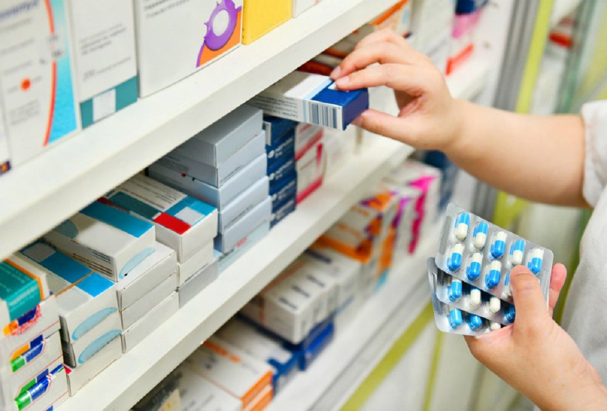 В Україні усі рецептурні ліки відпускатимуть за е-рецептом