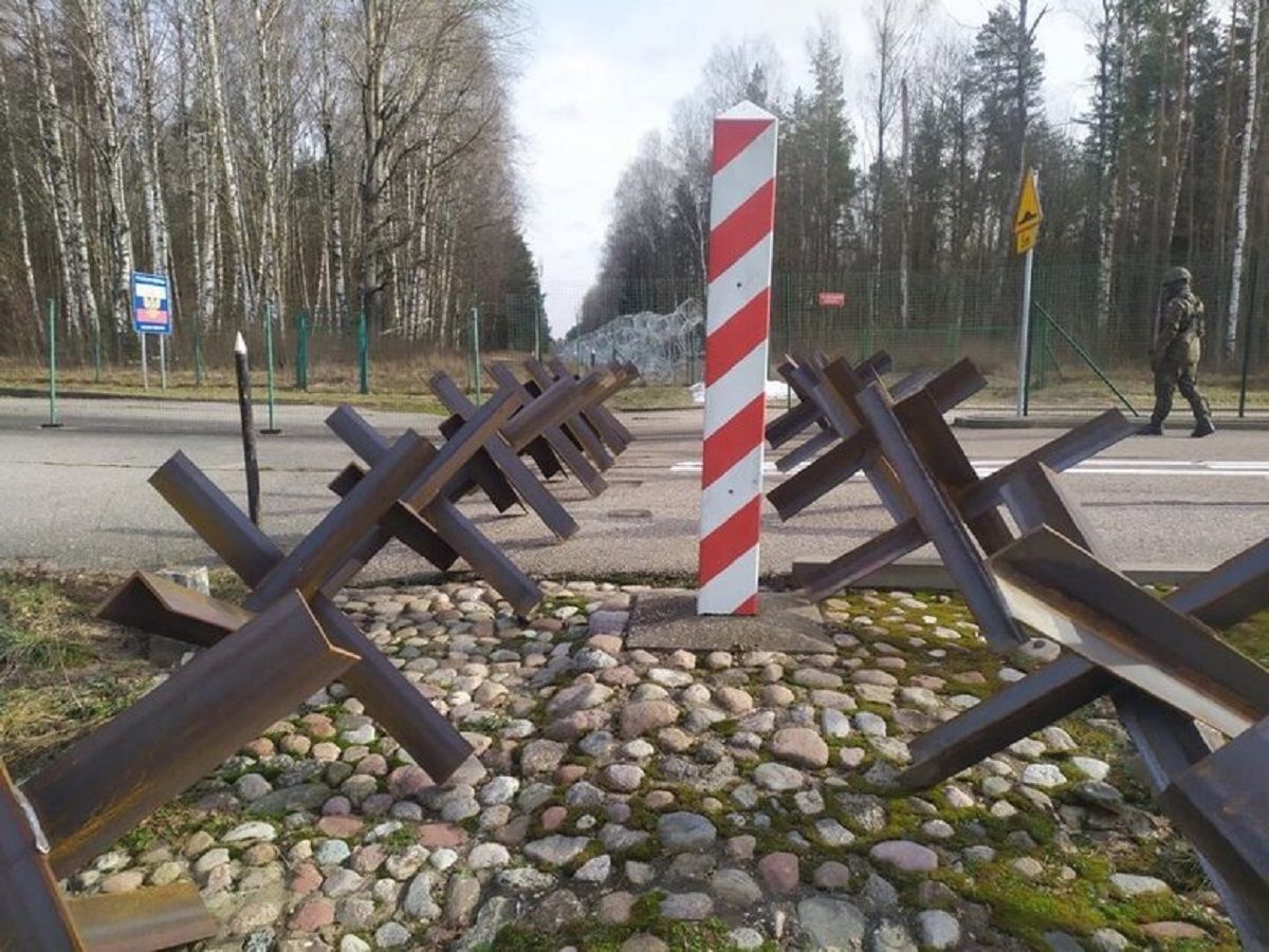 Польща встановлює протитанкові загородження на кордоні з Росією і Білоруссю