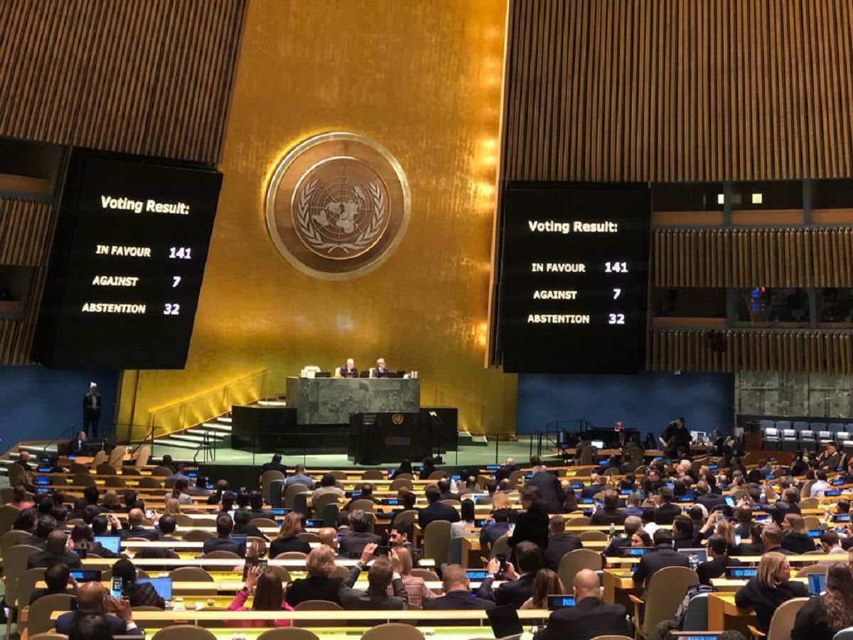 Генасамблея ООН підтримала резолюцію із закликом виведення російських військ з України