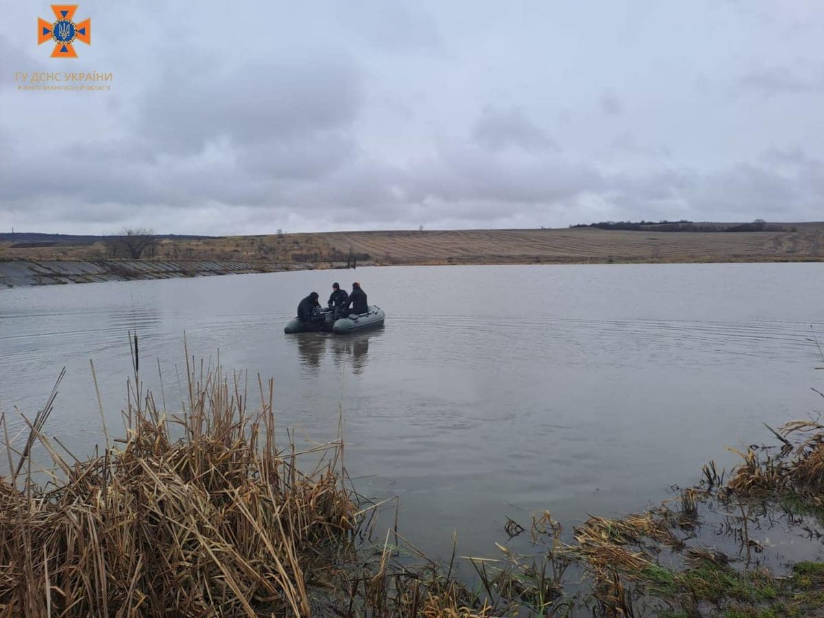 В озері біля Тисмениці виявили тіла двох чоловіків