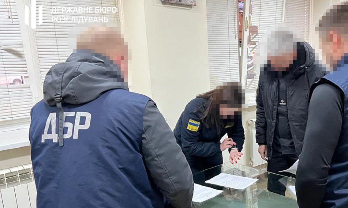На Львівській митниці викрили схему пропуску фур з товарами під виглядом порожніх