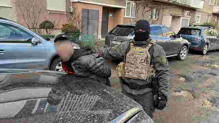 Поліція затримала трьох наркодилерів під час продажу PVP у Мукачеві 