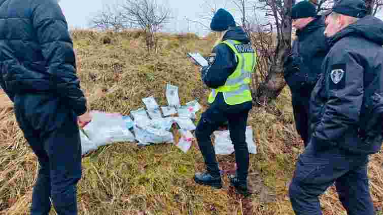 34-річний мешканець Калуша закопав у лісі наркотиків на 4 млн грн