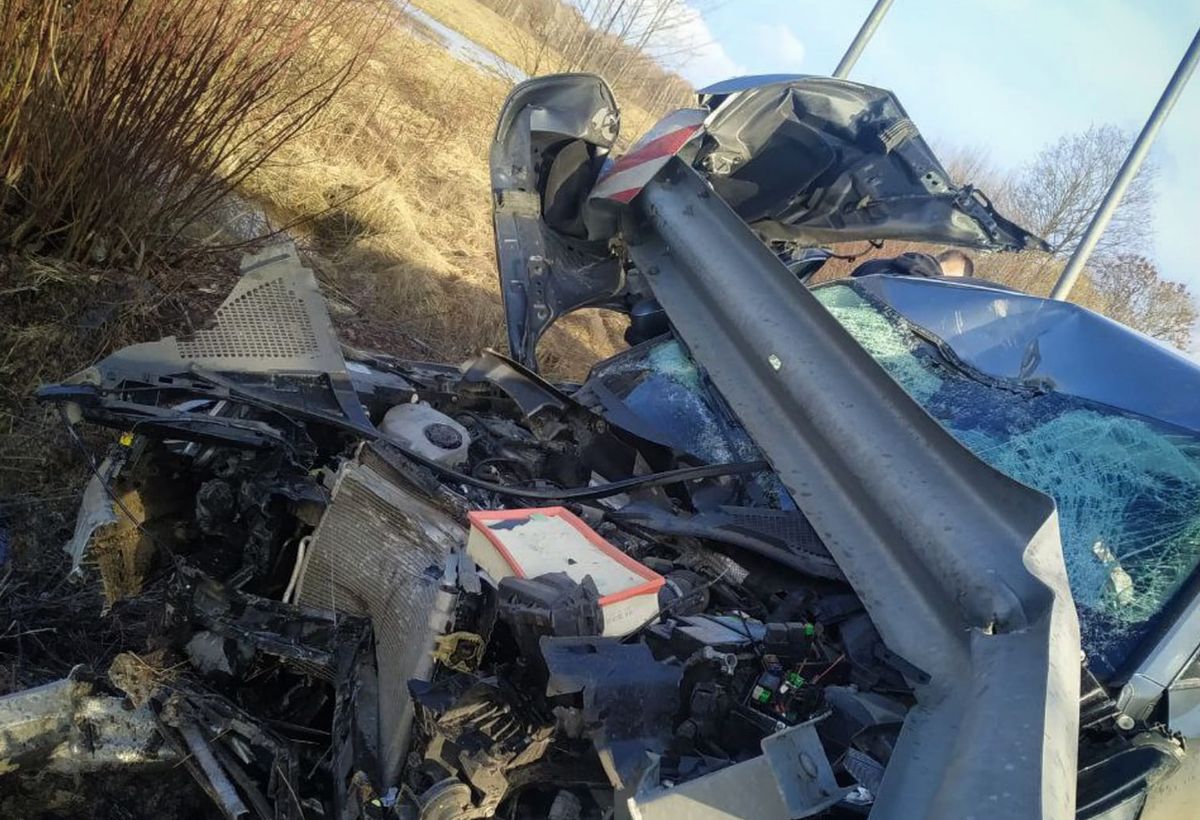 П'яний водій Skoda влетів у металевий відбійник неподалік Ковеля