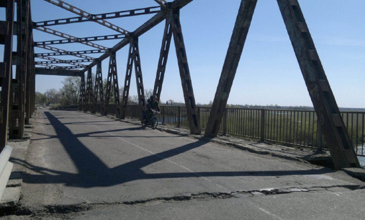 Підприємицю з Рівненщини звинуватили у присвоєнні 1,9 млн грн під час ремонту мосту
