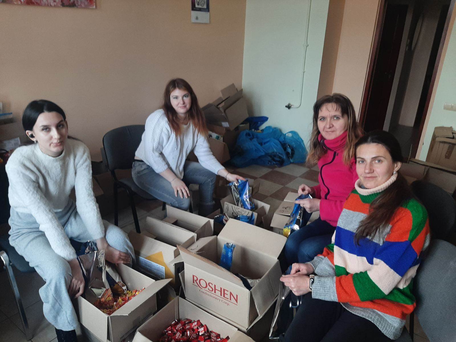 Мешканки притулку активно займаються волонтерством