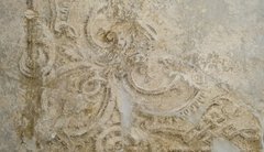 «Стіни скинули шкіру»