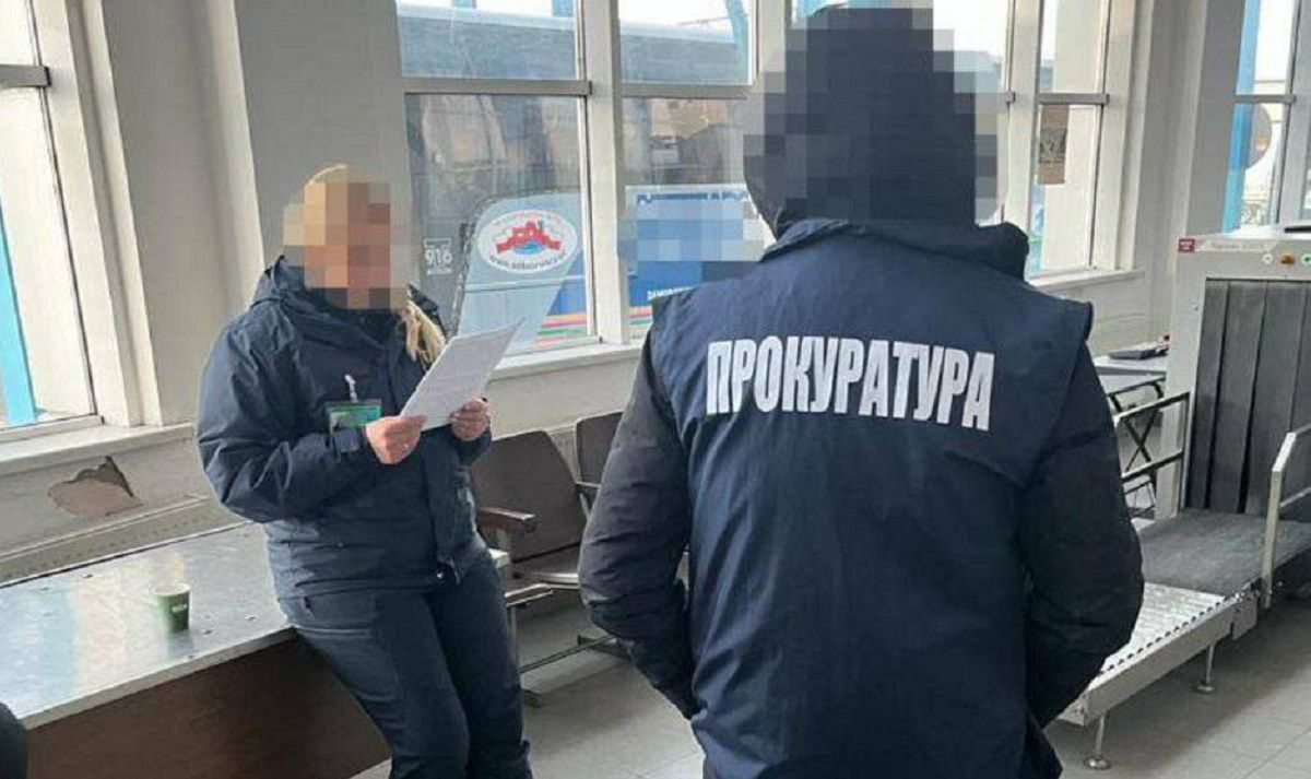 Інспекторку Львівської митниці викрили на систематичному хабарництві