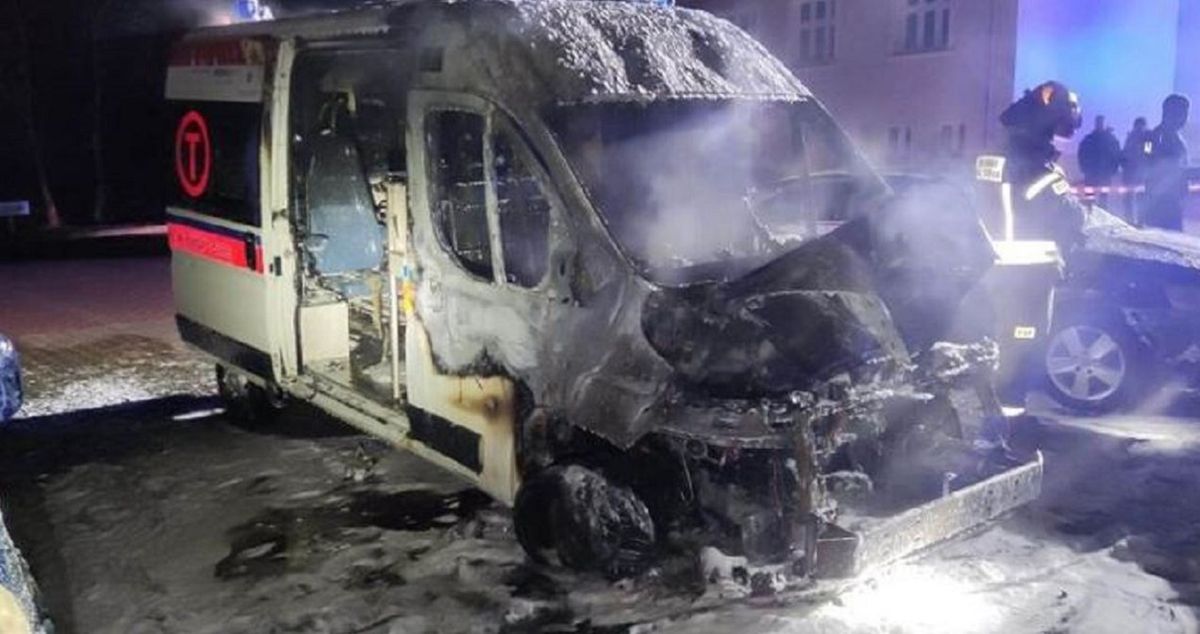 У Польщі підпалили автомобілі швидкої допомоги, призначені для України