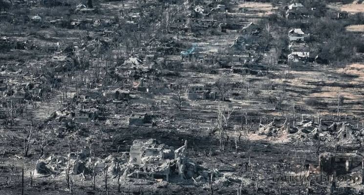 Замість будинків залишилися лише руїни (фото з російських пабліків)