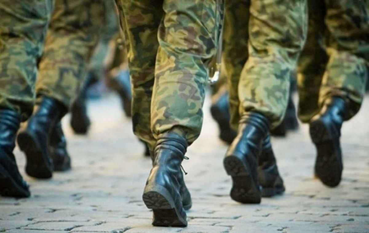 На Луганщині росіяни ставлять на військовий облік 16-річних хлопців