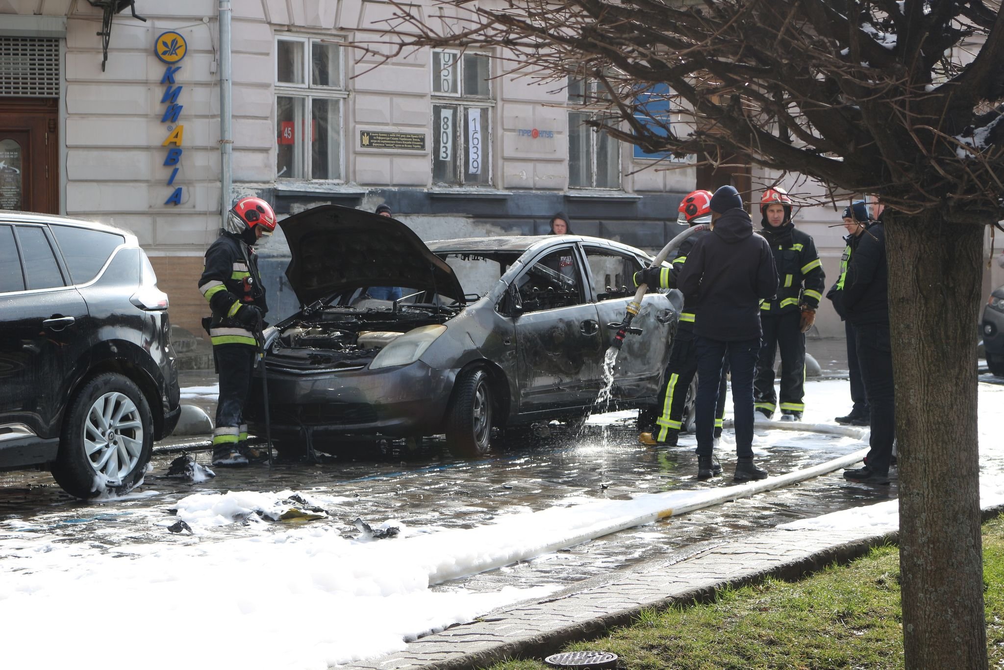 Потерпілих внаслідок пожежі немає (фото ZAXID.NET)