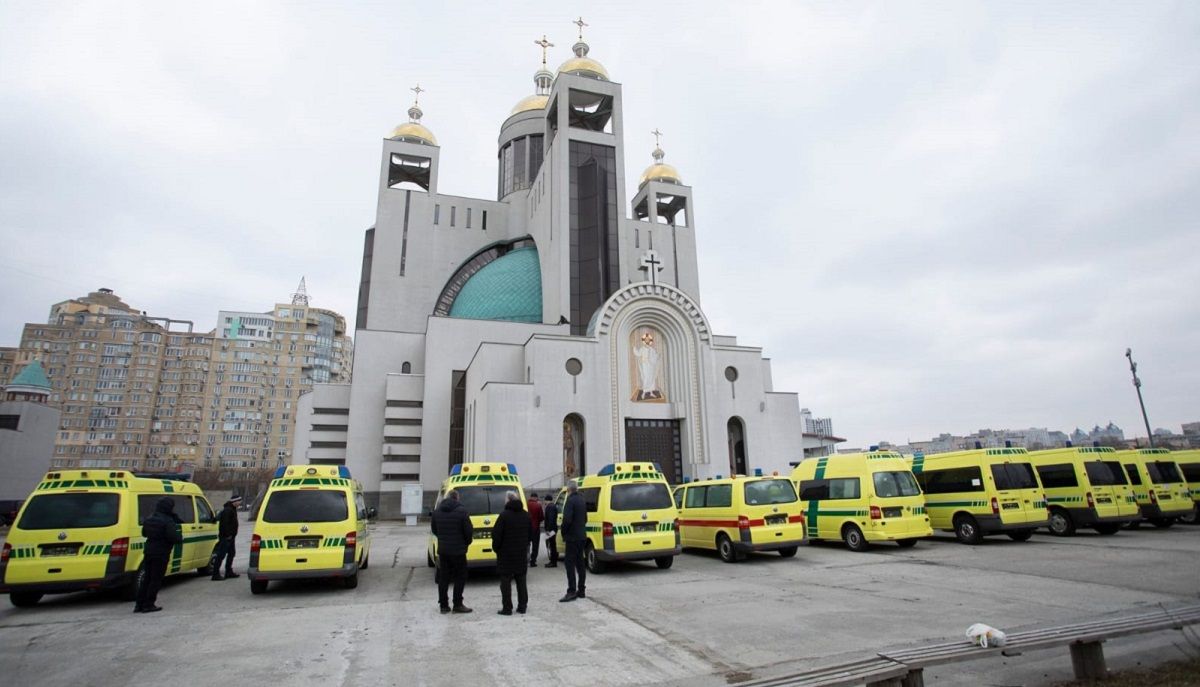 Українська діаспора в Австрії передала МОЗ 12 «швидких»