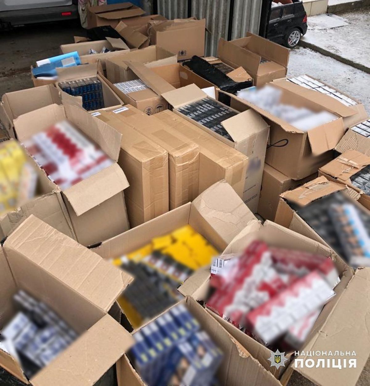 Подружжя з Чернівців звинуватили у підробці алкоголю і сигарет на 1,3 млн грн 