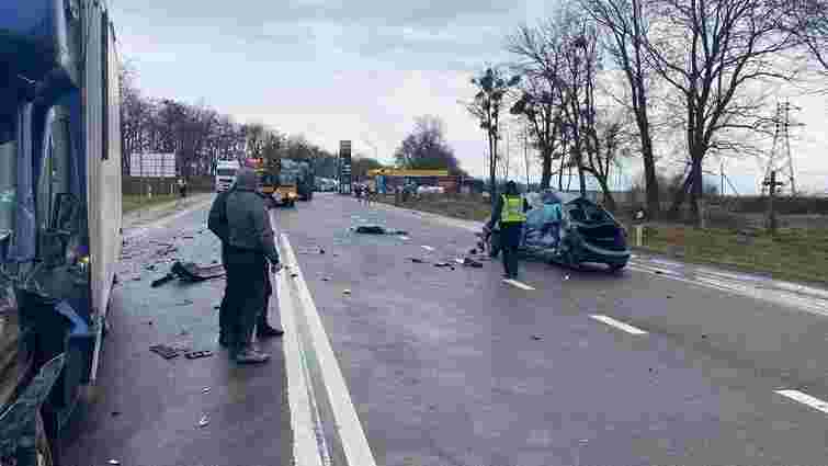 Водійка Škoda Fabia та її пасажирка загинули в ДТП біля Буська