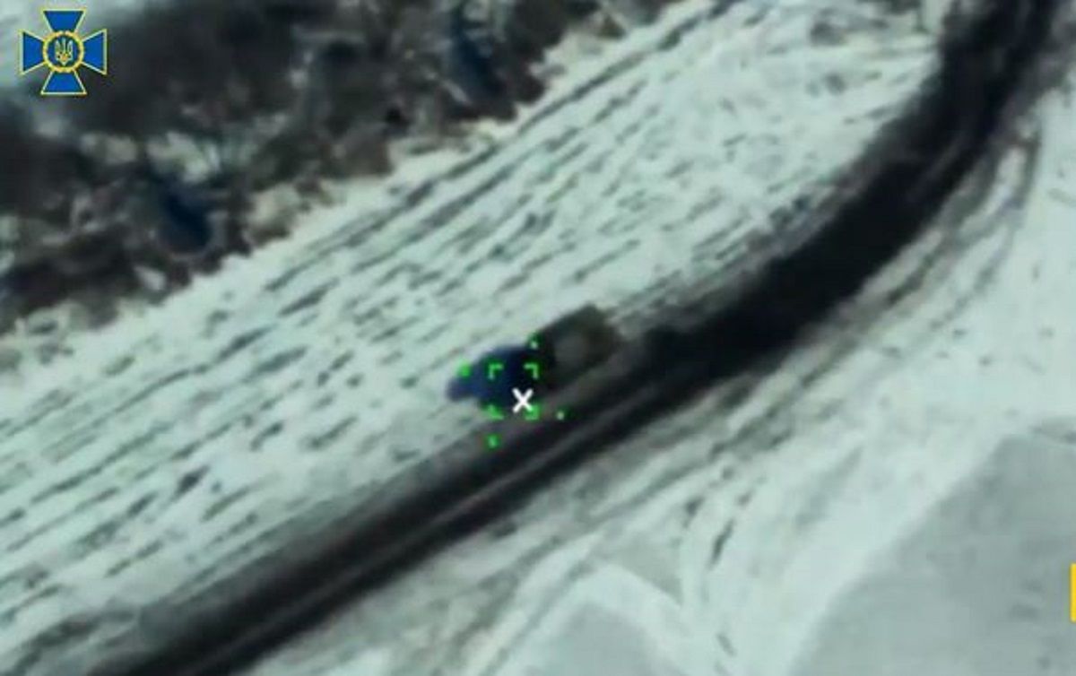 СБУ показала відео знищення російських ЗРК за допомогою дронів-камікадзе