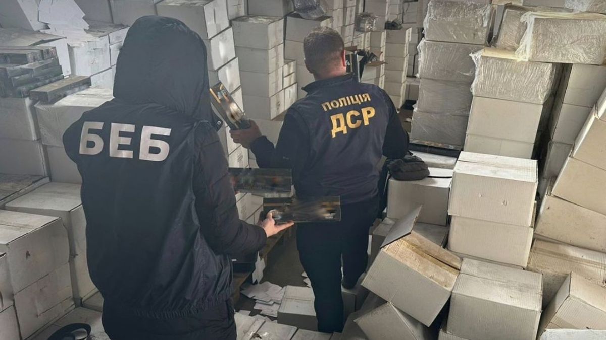 БЕБ вилучило під Одесою підробний кальянний тютюн на 31 млн грн