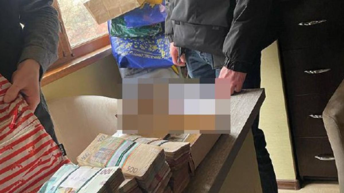 СБУ викрила масштабне виробництво підробних електронних сигарет на Житомирщині