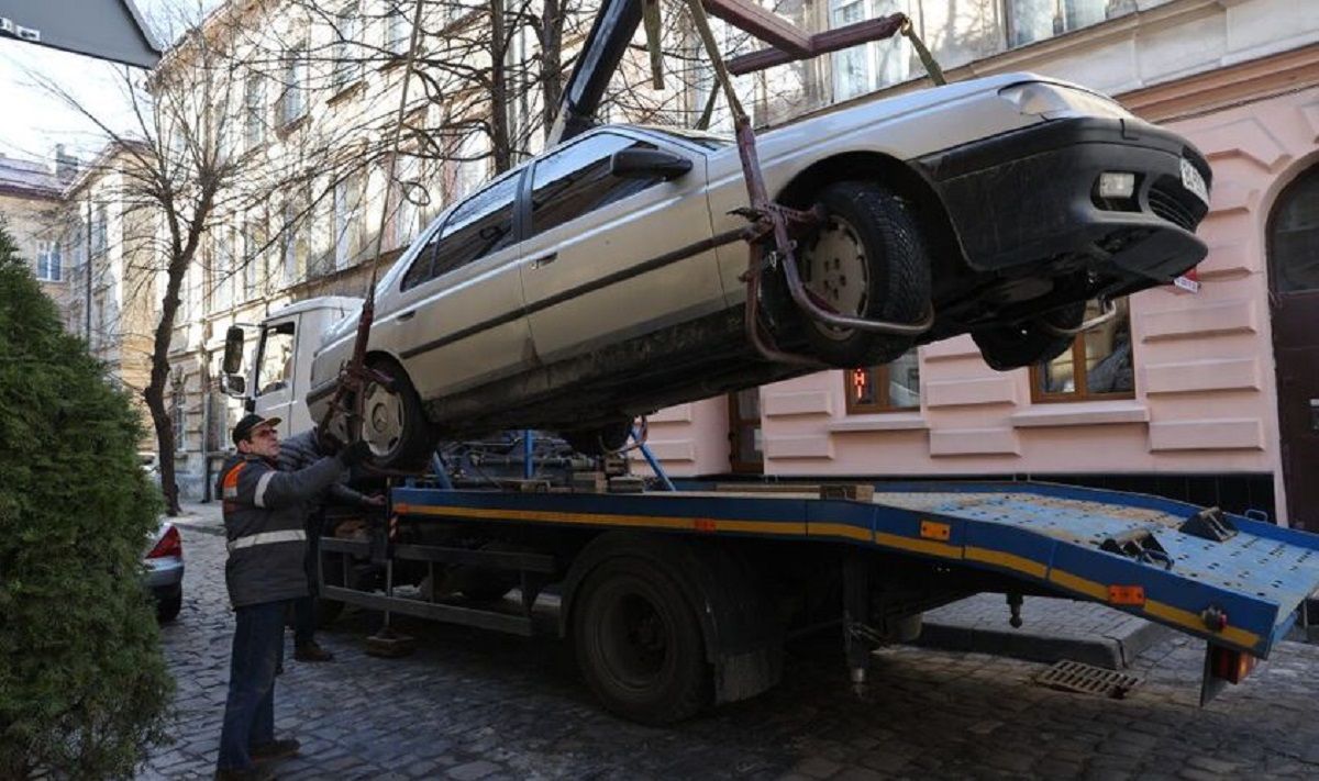 За несплату 76 штрафів у львів’янина конфіскували авто