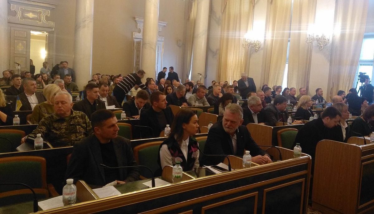 Депутати Львівської облради за цілий день не прийняли жодного рішення