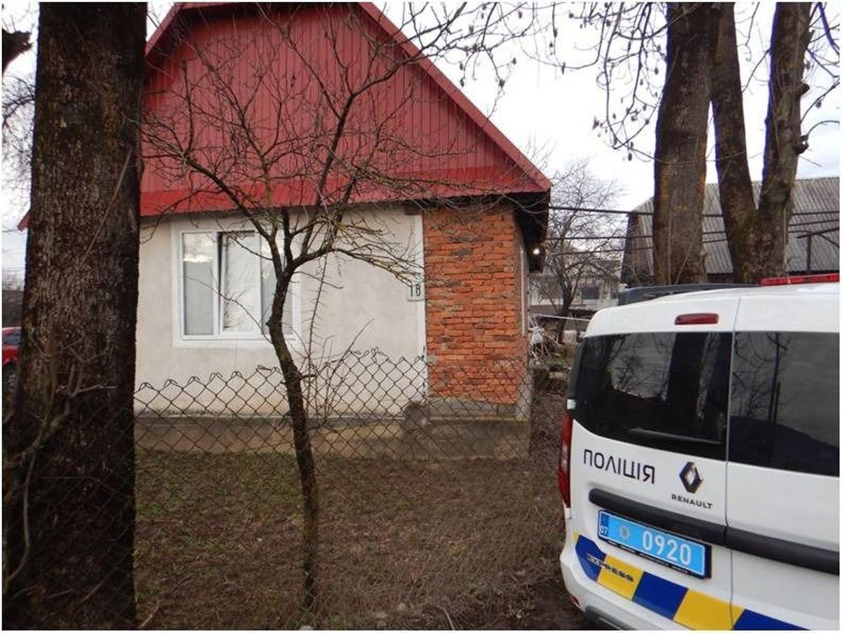 Поліція затримала 26-річного закарпатця за жорстоке вбивство матері 