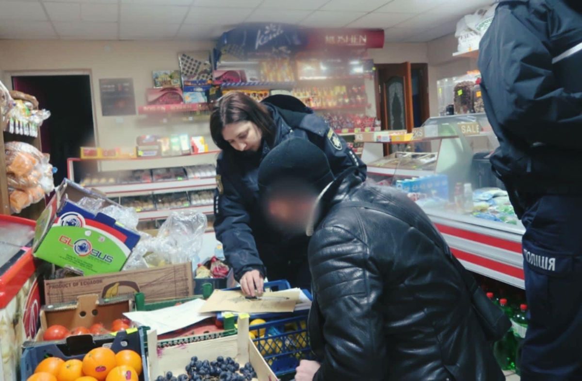 29-річний мешканець Долини пограбував магазин після сварки з продавчинею